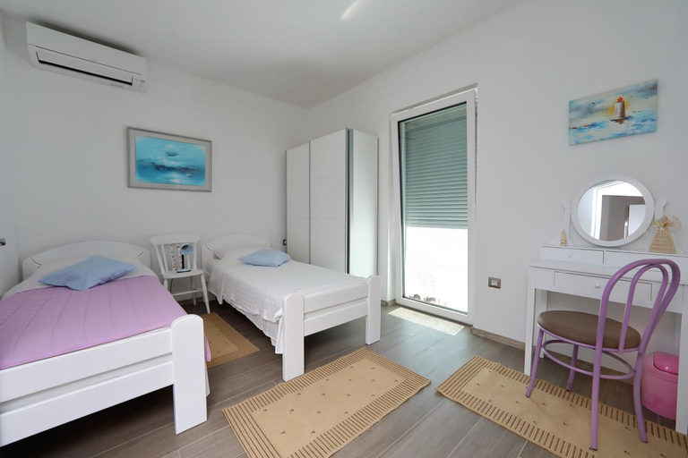 Bedroom 2, Apartmani Marina s pogledom, Sukosan, Sukošan