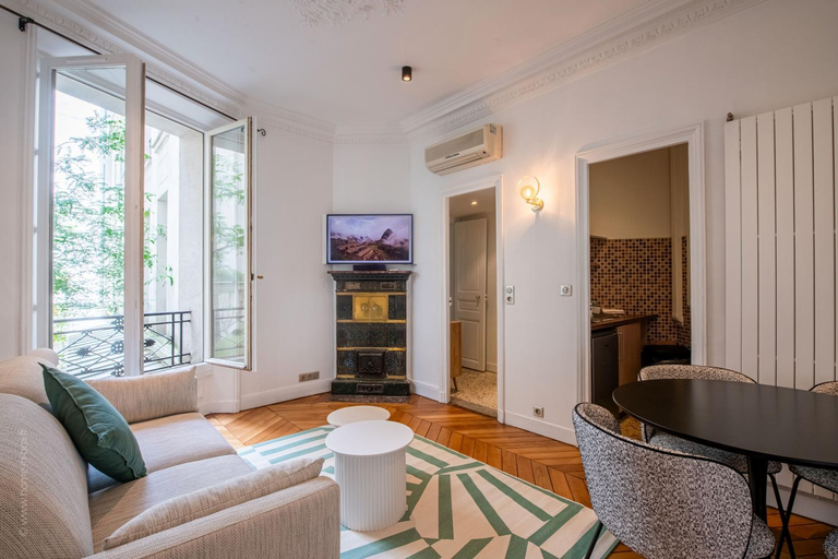 Others 4, HotelHome Paris 16, Paris