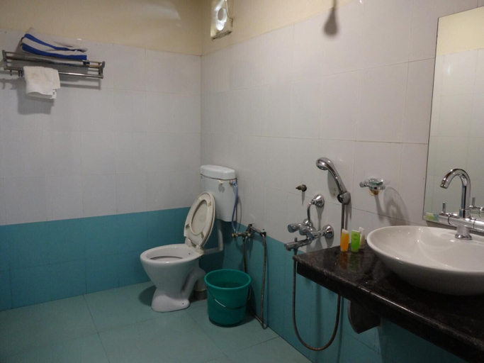 Bathroom 4, Aquays Hotels & Resorts, South Andaman