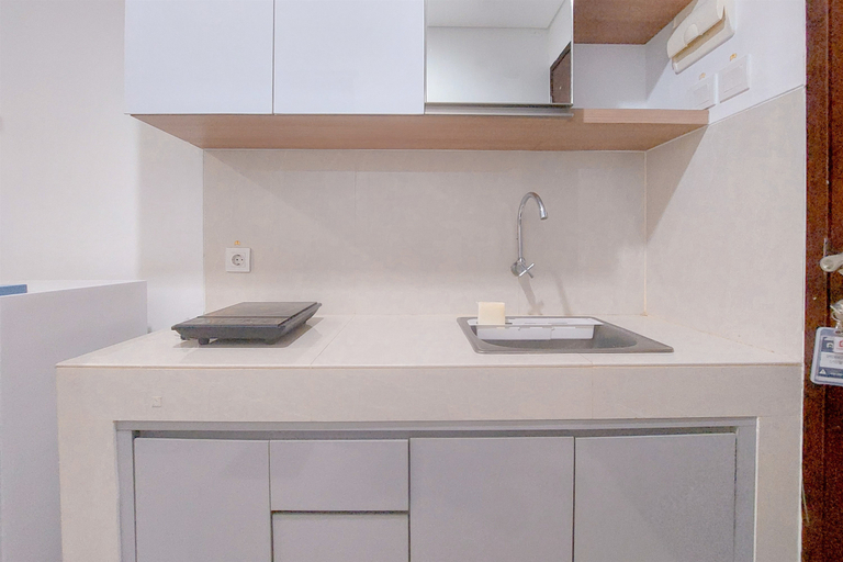 Others 4, Restful Studio at Springwood Residence Tangerang Apartment By Travelio, Tangerang