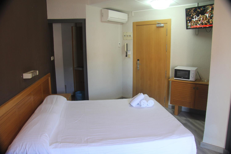 Bedroom 2, Apartaments Estudis Els Molins, Girona