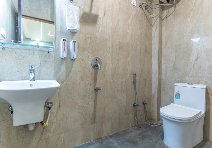 Bathroom 4, D' Fortune Park Hotel, Udaipur