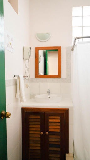 Bathroom 4, Hotel Casa Amelia, Flores
