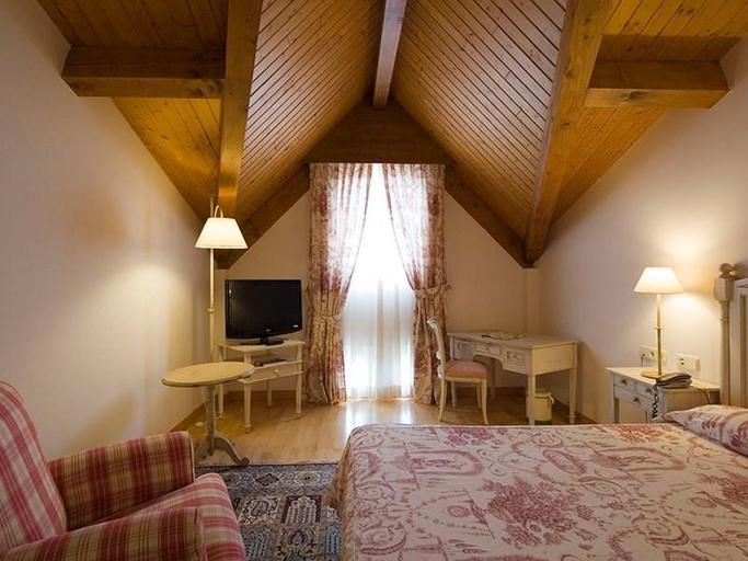 Bedroom 3, Silken Villa de Laguardia, Álava