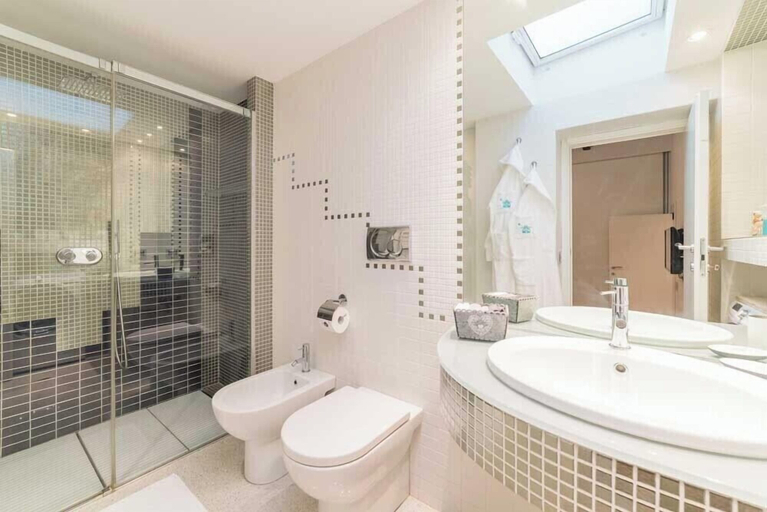 Bathroom 5, Moon Resort & Spa, Isernia