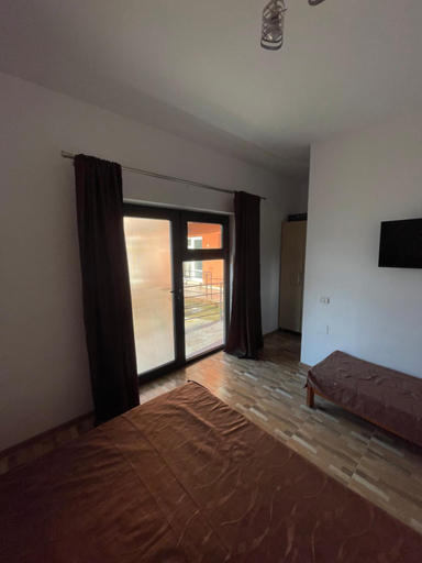 Others 2, Casa Zanfir, Costinesti
