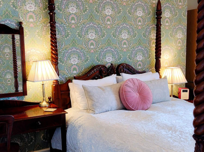Bedroom 3, Chough's Nest Hotel, Devon