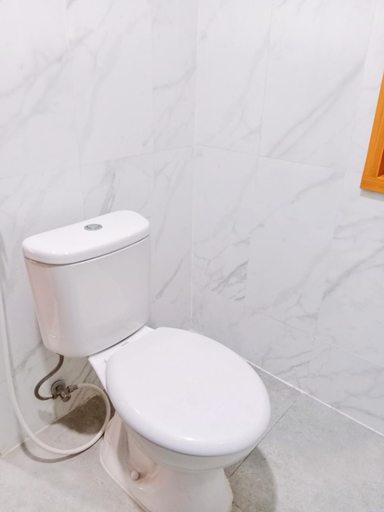 Bathroom 14