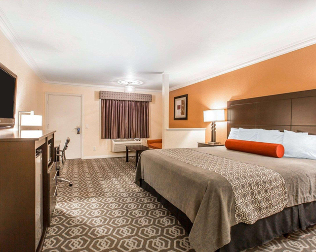 Bedroom 3, Rodeway Inn & Suites Colton-Riverside, San Bernardino