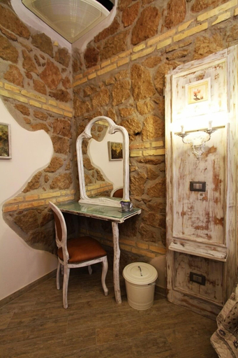 Bathroom 2, Mancini Shabby House, Rome