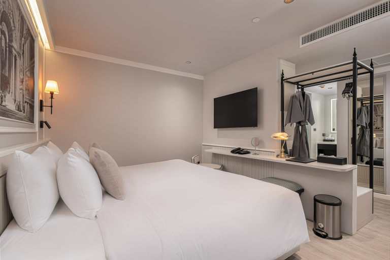 Bedroom 13