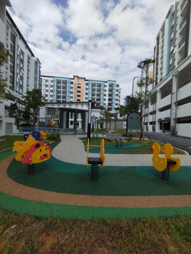 Others 4, Seremban Pool View 5-6 pax Luxury Suite, Seremban