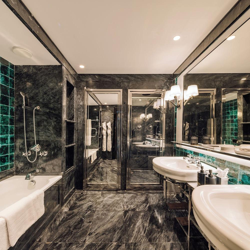 Bathroom 17