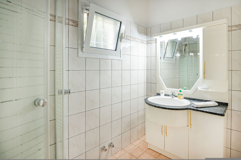 Room 4, Villa Zaira in Corfu, Ionian Islands