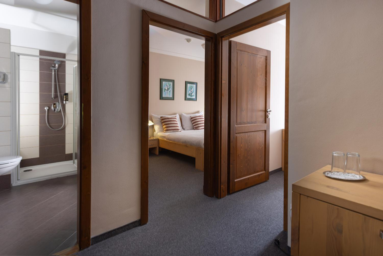 Bedroom 2, Hotel Praded Thamm, Jeseník