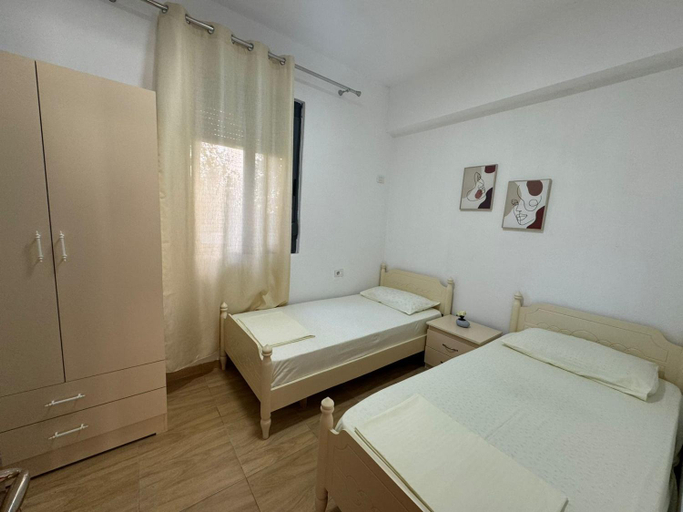 Others 3, Villa Kurti, Durrësit