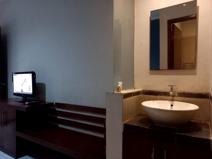 Bathroom 5