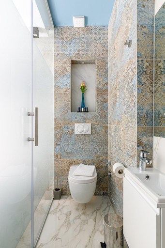 Bathroom 14