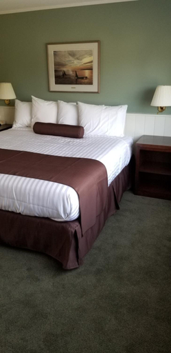 Bedroom 2, Pacific Rim Motel, Alberni-Clayoquot