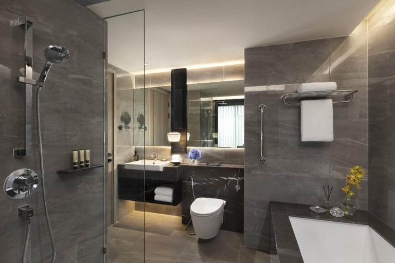 Bathroom 13