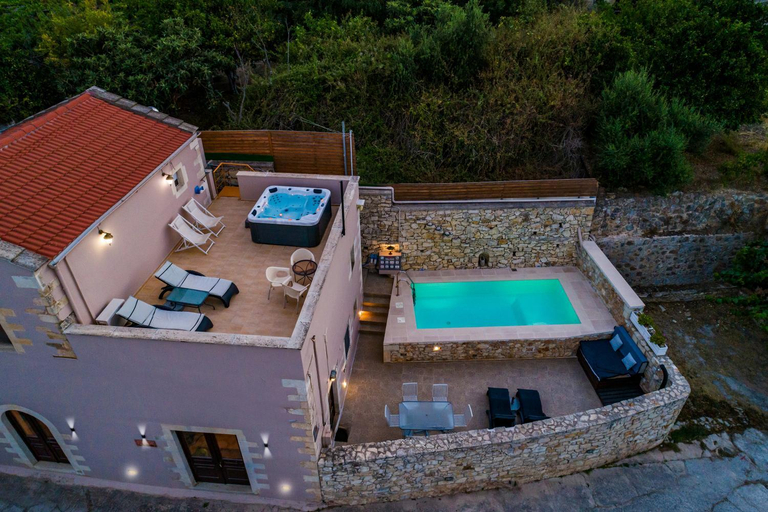 Others 3, Olga's Filoxenia - Villa Aladanos-private pool and heated jacuzzi, Crete
