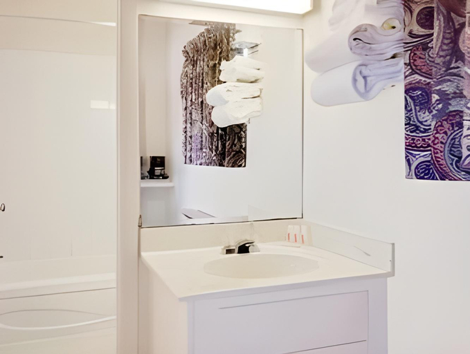 Bathroom 4