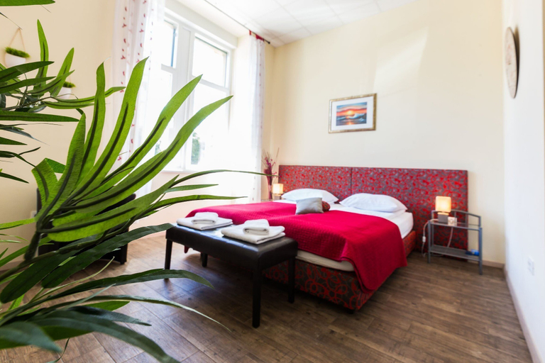 Bedroom 2, Charming and Historic Old Town Apartments, Zadar