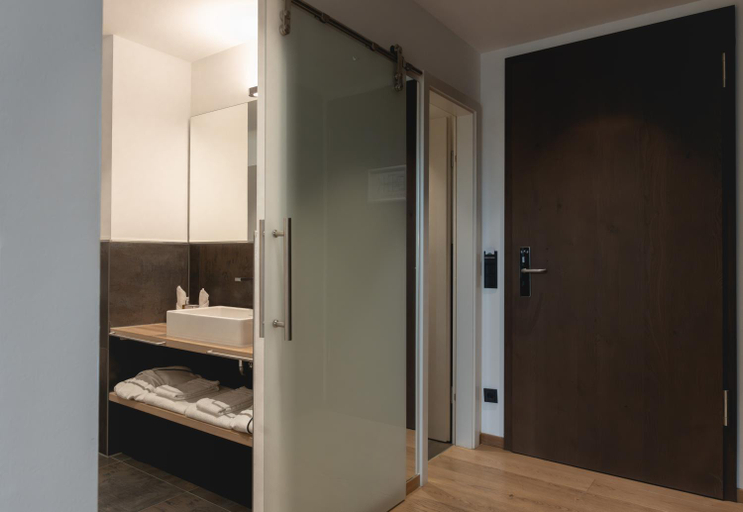 Bathroom 12