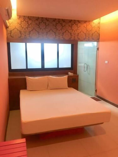Others 3, Visa Hotel, Taling Chan