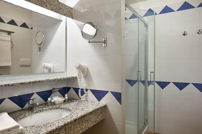 Bathroom 4, Sentido Orosei Beach, Nuoro