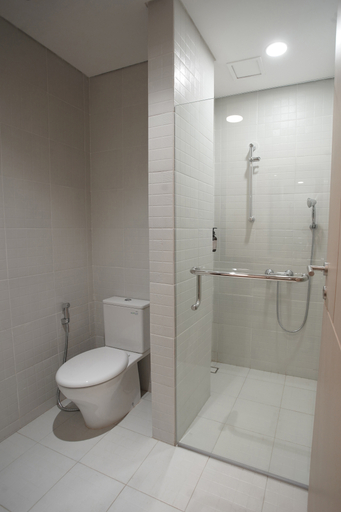 Bathroom 10