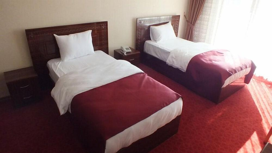Others 3, Resmina Hotel, Merkez