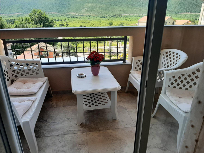 Others 2, Đuricic Apartmani
