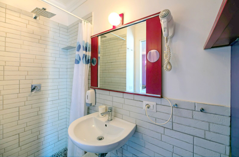 Bathroom 4, mimi terrace, Napoli