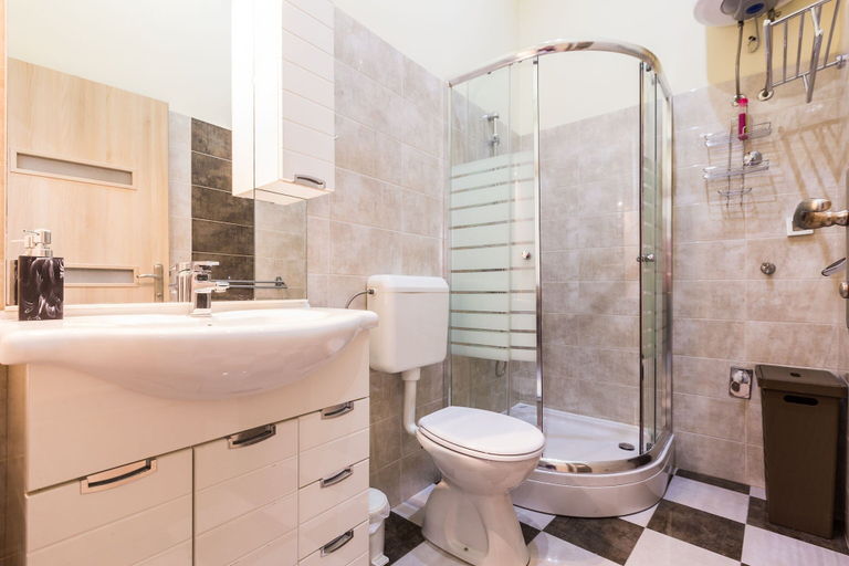 Bathroom 3, Charming and Historic Old Town Apartments, Zadar