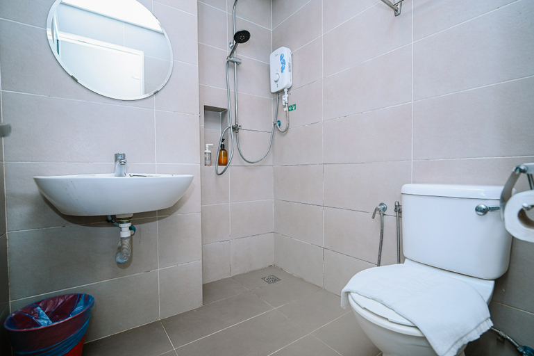 Bathroom 4, Swing & Pillows - TAR UMT Setapak, Kuala Lumpur