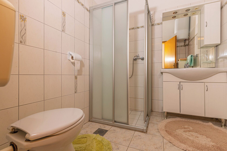 Bathroom 4, Apartman Franjo 1, Crikvenica