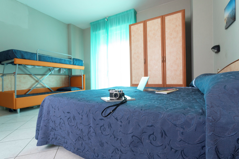 Bedroom 5, Family Hotel Mediterraneo, Forli' - Cesena
