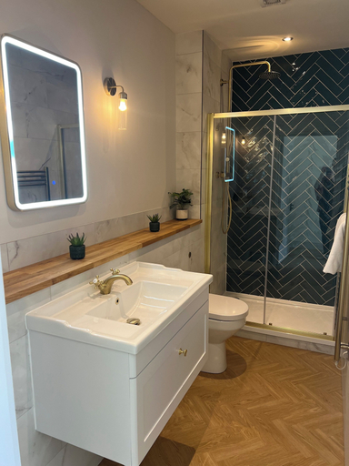 Bathroom 3, ApartNest Auchterarder, Perthshire and Kinross