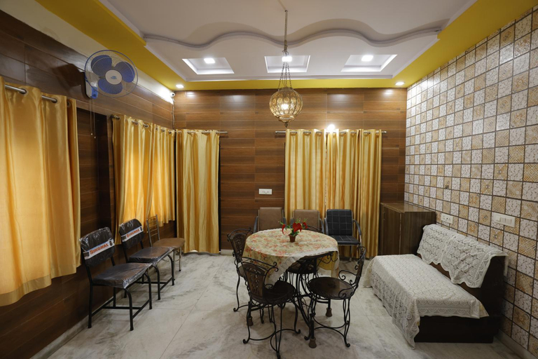 Food & Drinks 5, Hotel Basil Inn near to Taj Mahal, Agra