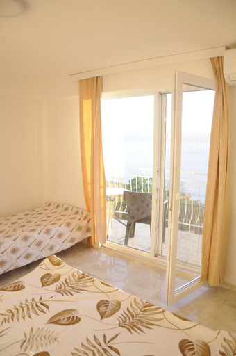 Others 5, Villa Andrej Elshani
