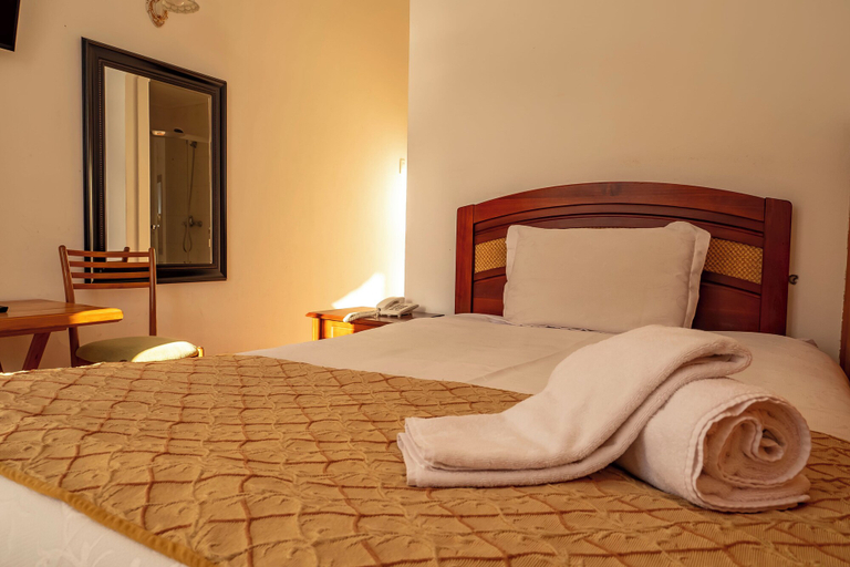 Others 5, Hotel Plaza, Magallanes