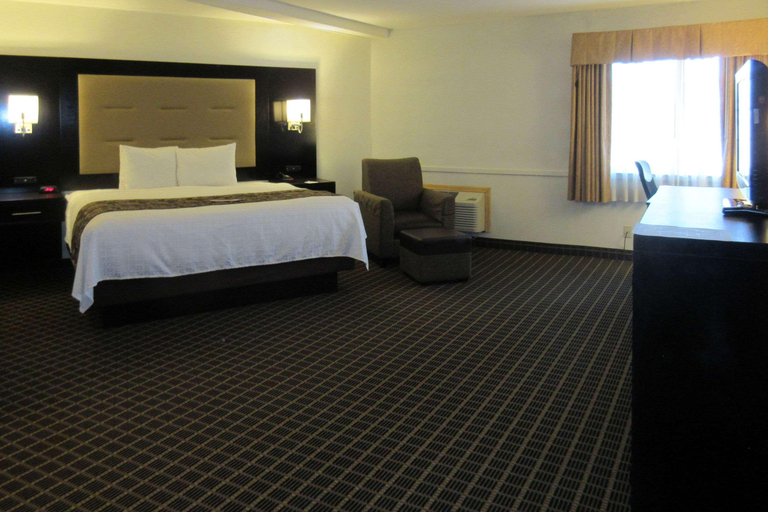 Bedroom 3, Four Points by Sheraton Rock Springs, Sweetwater
