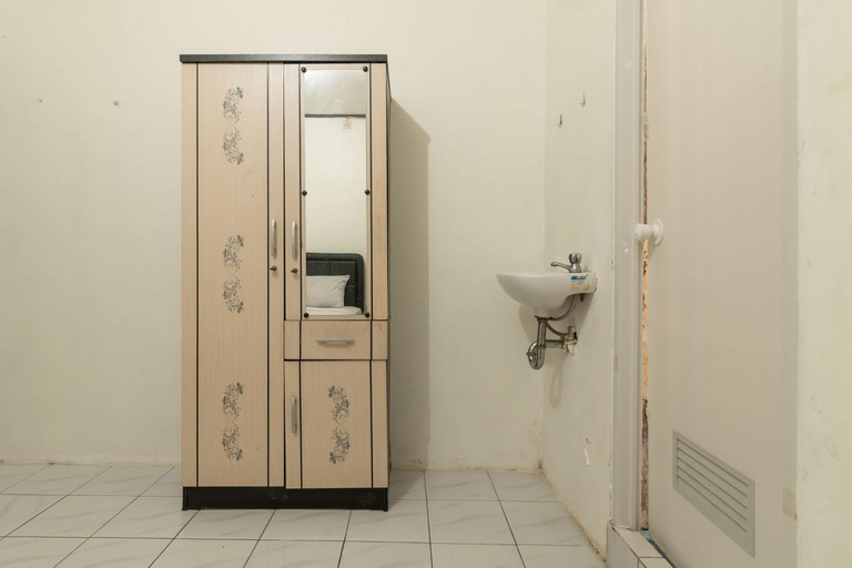 Bathroom 7