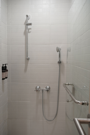 Bathroom 11