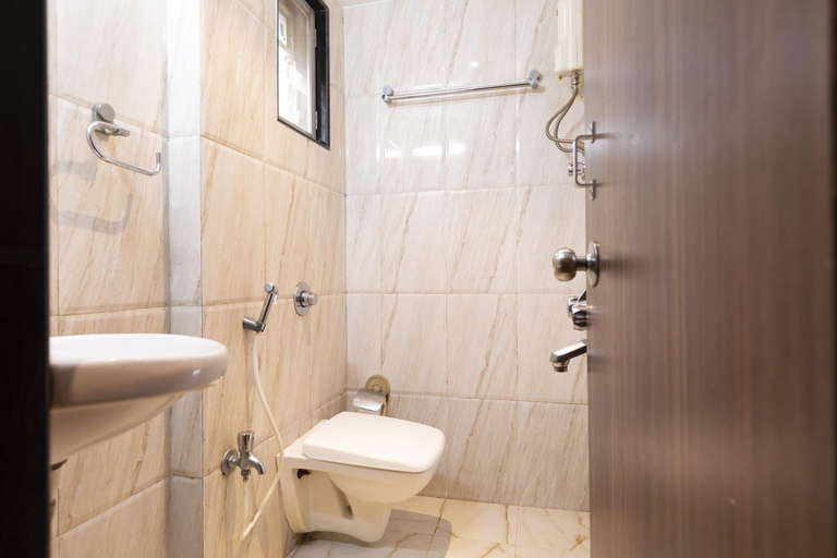 Bathroom 4, Hotel QDeck Rooms - At Vile Parle Railway Station West, Mumbai Suburban