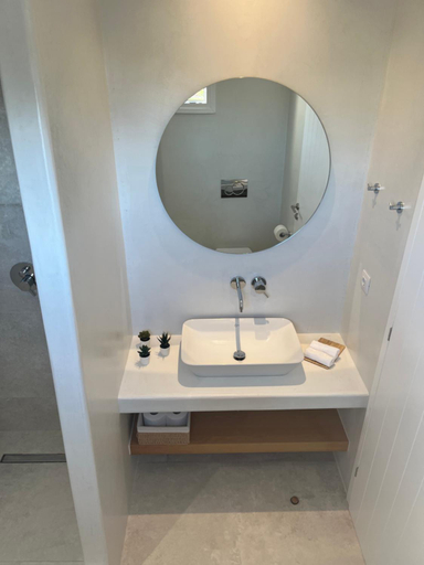 Bathroom 3, Sohoro Olive, South Aegean