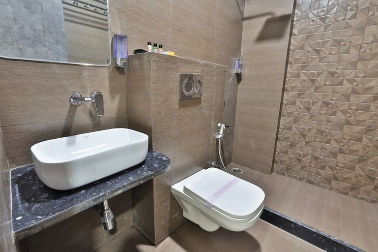 Bathroom 3, Hotel Royal Ocean Prime, Jaipur