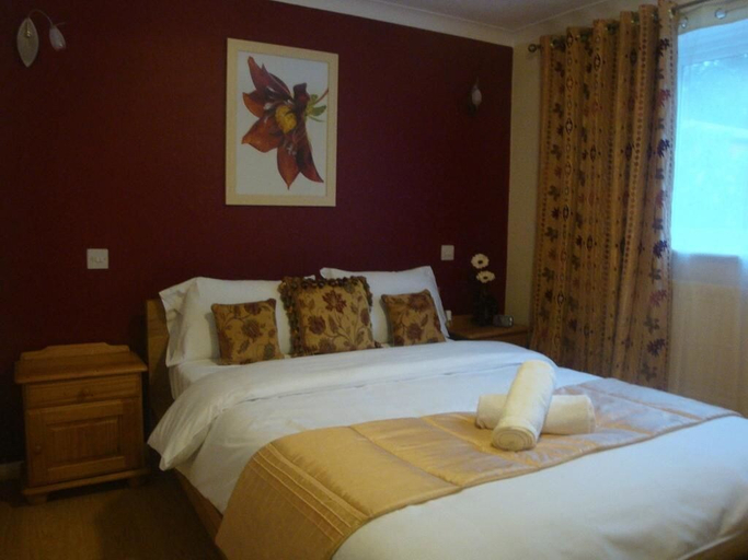 Others 5, Remarc House Stansted, Essex