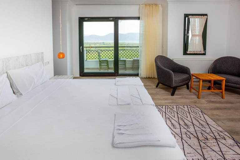 Others 4, LU-IX HOTEL, Ula